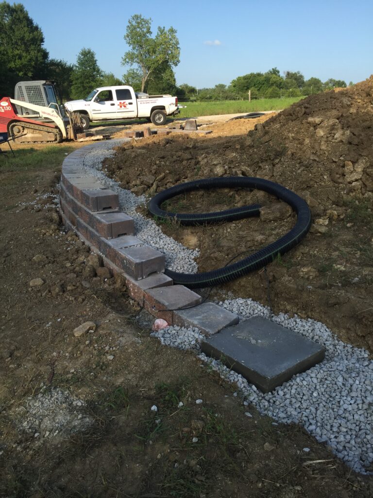 retaining wall with drainage